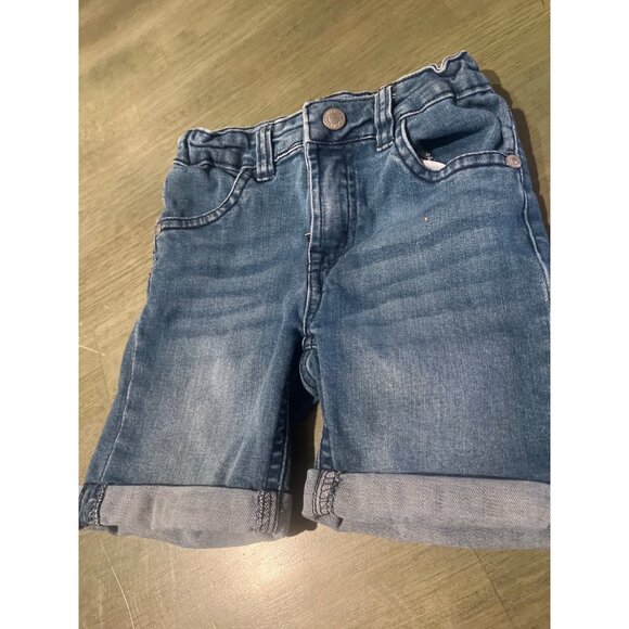 Toddler Boys Elastic Waist Denim Jean Shorts With Cuffed Hem & Back Pockets - Si - Picture 2 of 5